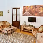 Meandros Suite In Old Town